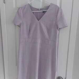 ANN TAYLOR LAVENDER DRESS  (ZIPPER BACK  &  LINED )
